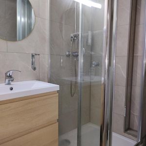 Zimmer mit zwei Einzelbetten